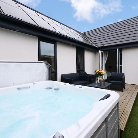 Hoxne Cottages - Sunflower Cottage With Private Hot Tub York Exteriör bild