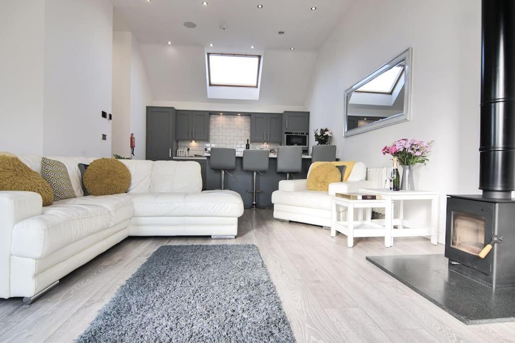 Hoxne Cottages - Sunflower Cottage With Private Hot Tub York Exteriör bild