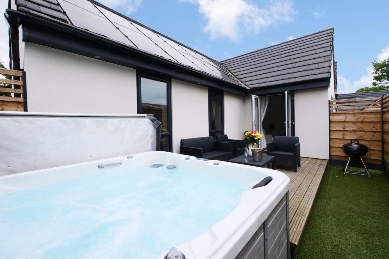 Hoxne Cottages - Sunflower Cottage With Private Hot Tub York Exteriör bild